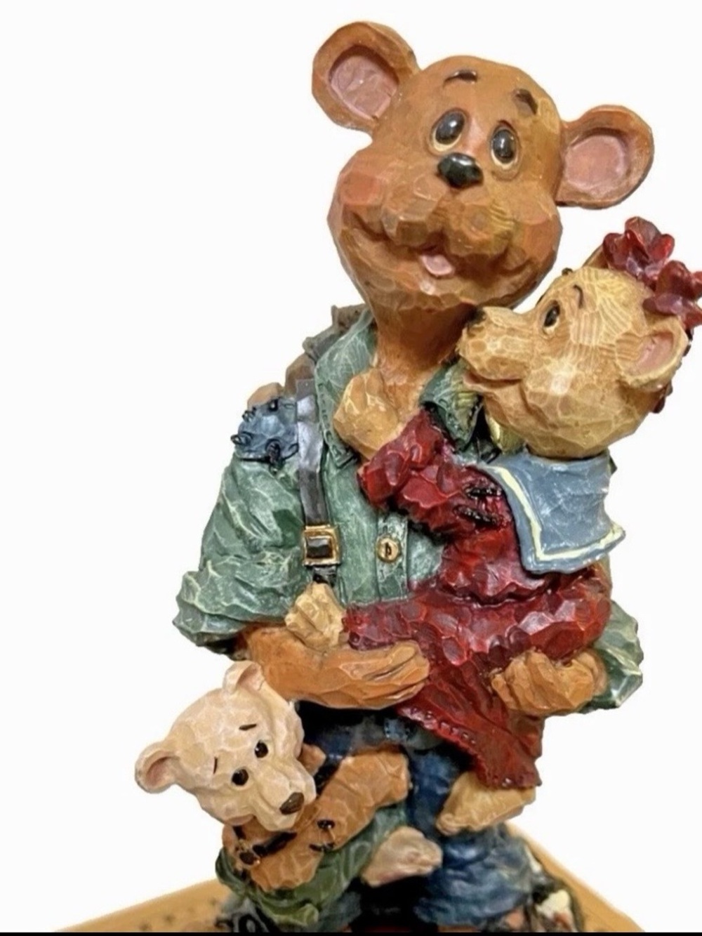 Boyds Bears -Chester Bigheart…Love Much Carver's Choice Premier Edition Bear